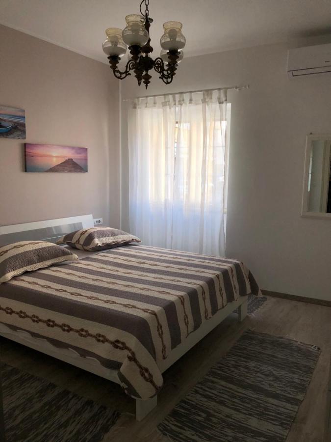 Apartment Batinica ชิเบนิก ภายนอก รูปภาพ