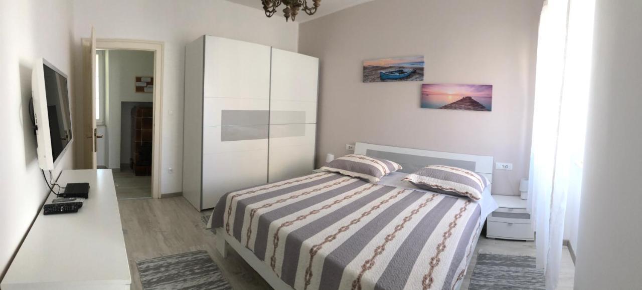 Apartment Batinica ชิเบนิก ภายนอก รูปภาพ