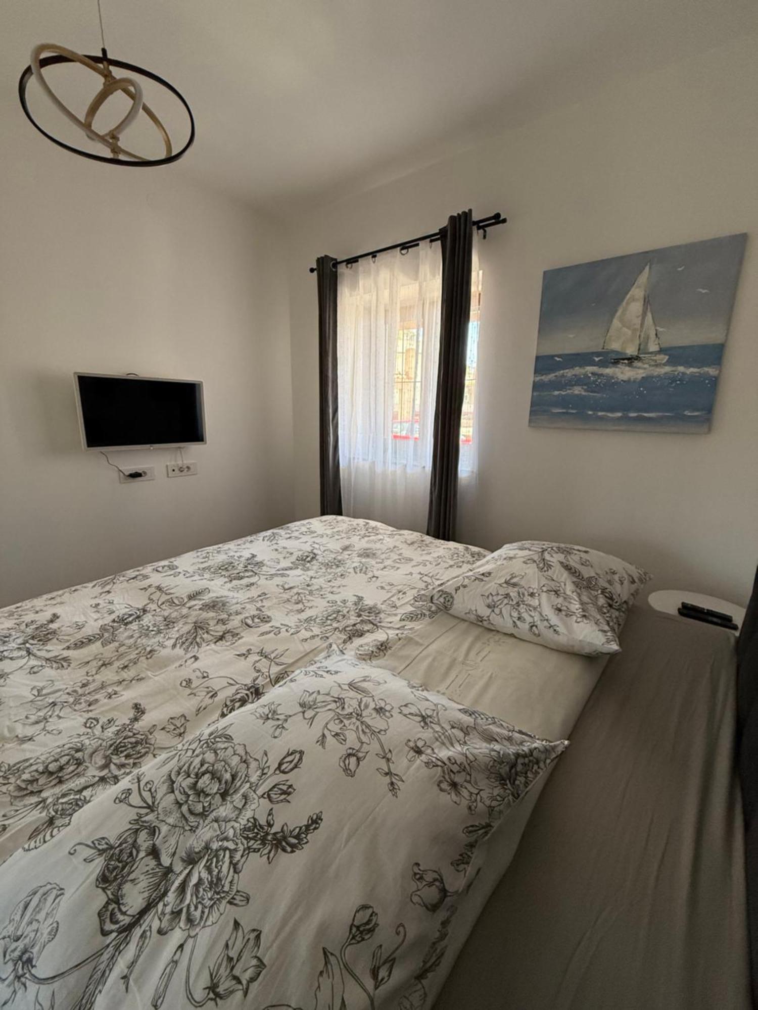 Apartment Batinica ชิเบนิก ภายนอก รูปภาพ