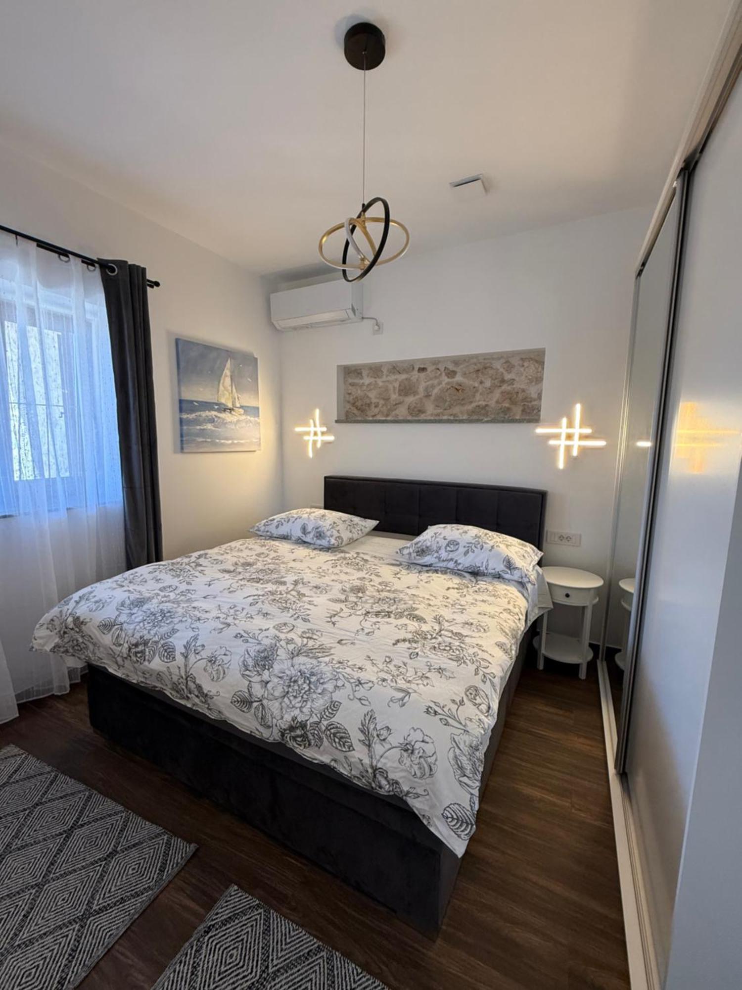 Apartment Batinica ชิเบนิก ภายนอก รูปภาพ